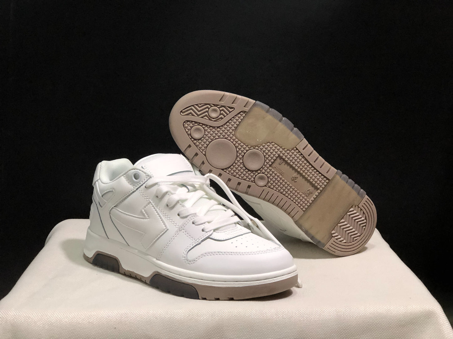 OFF-WHITE Out Of Office White