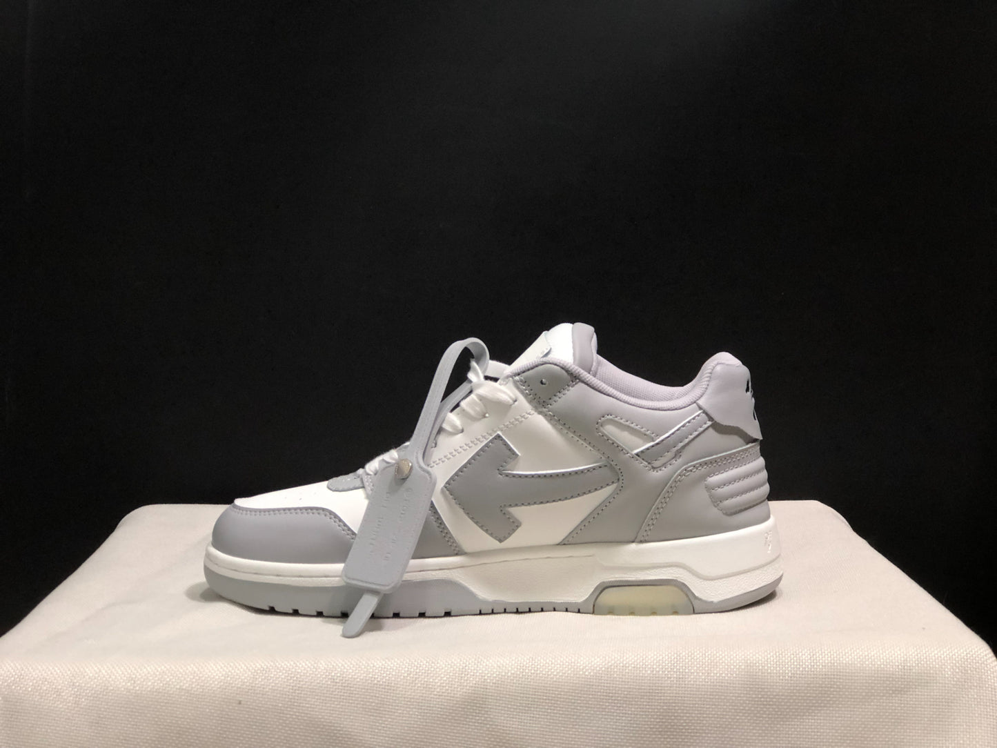 OFF-WHITE Out Of Office "OOO" Low Tops Grey White