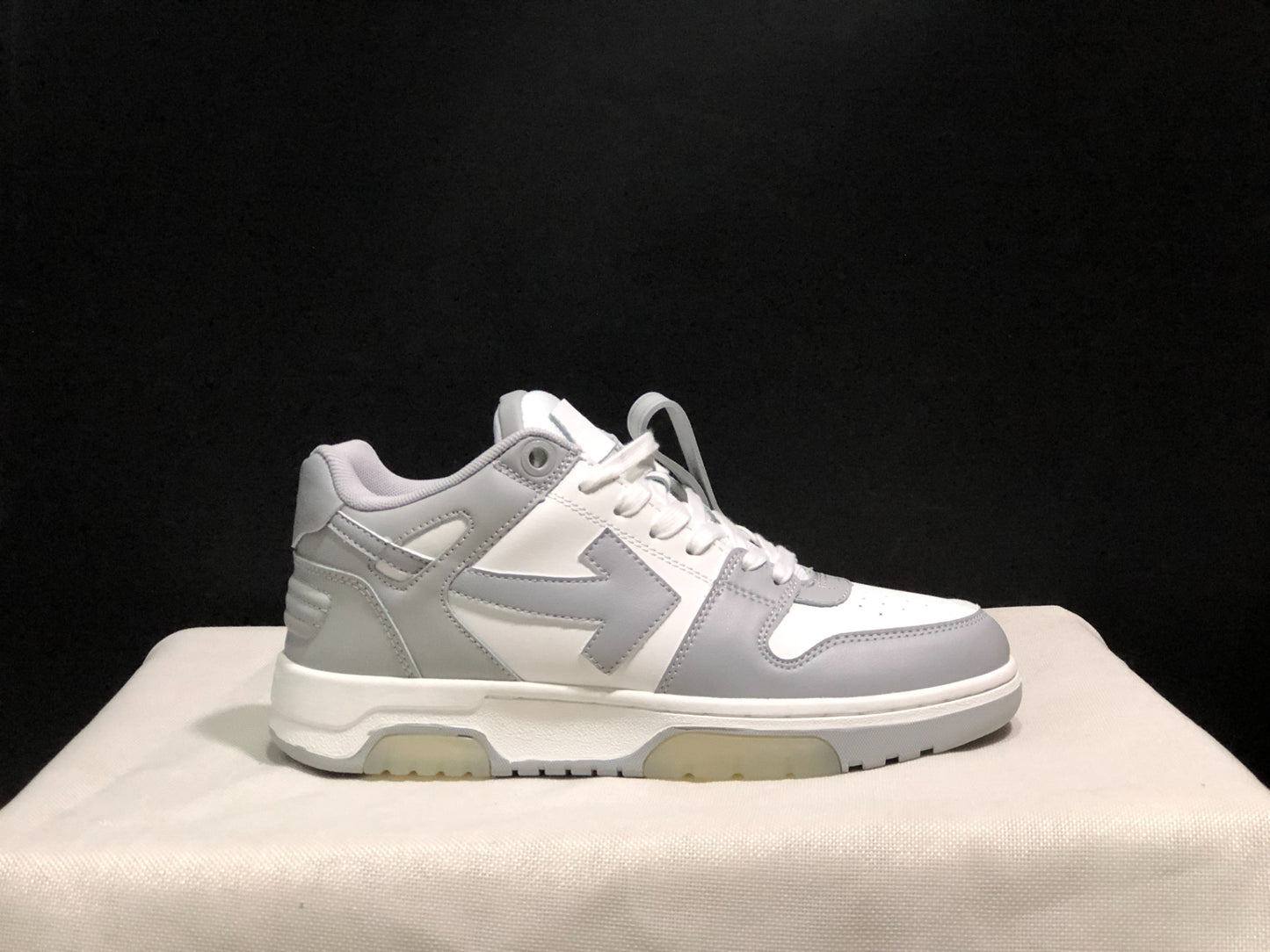 OFF-WHITE Out Of Office "OOO" Low Tops Grey White