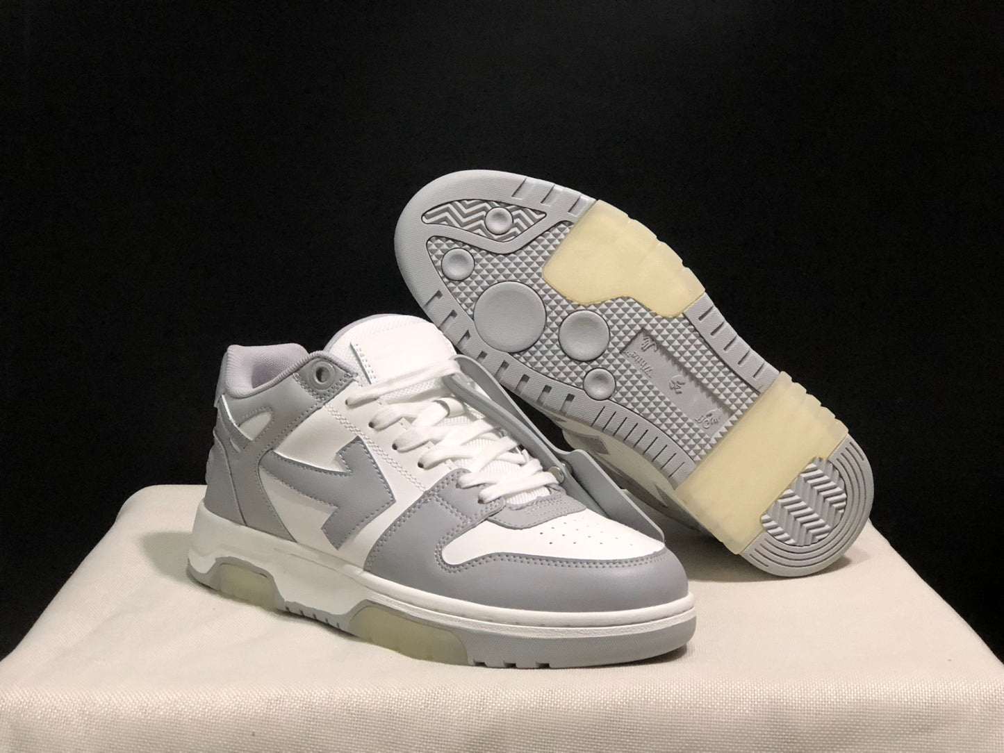 OFF-WHITE Out Of Office "OOO" Low Tops Grey White