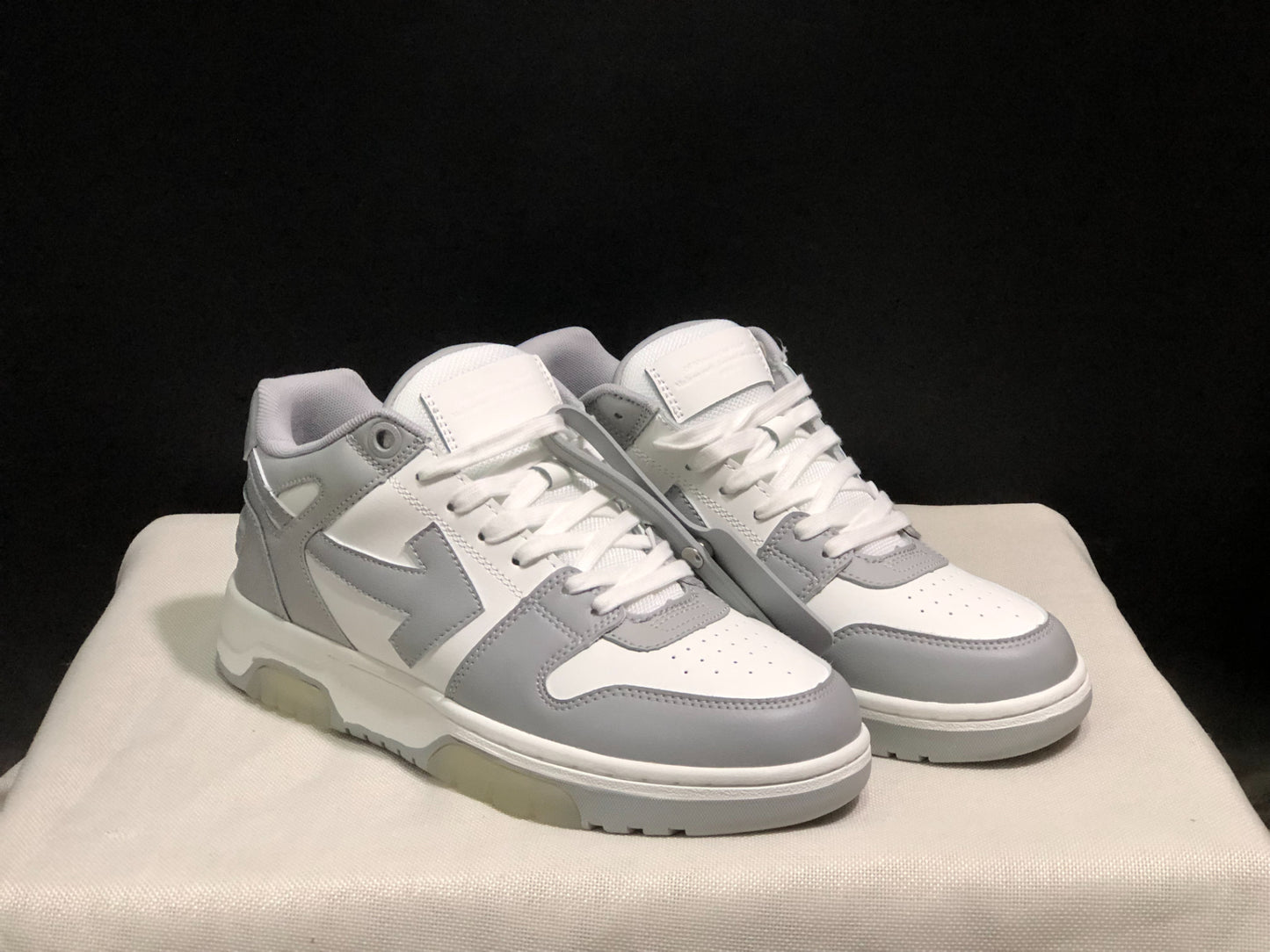 OFF-WHITE Out Of Office "OOO" Low Tops Grey White