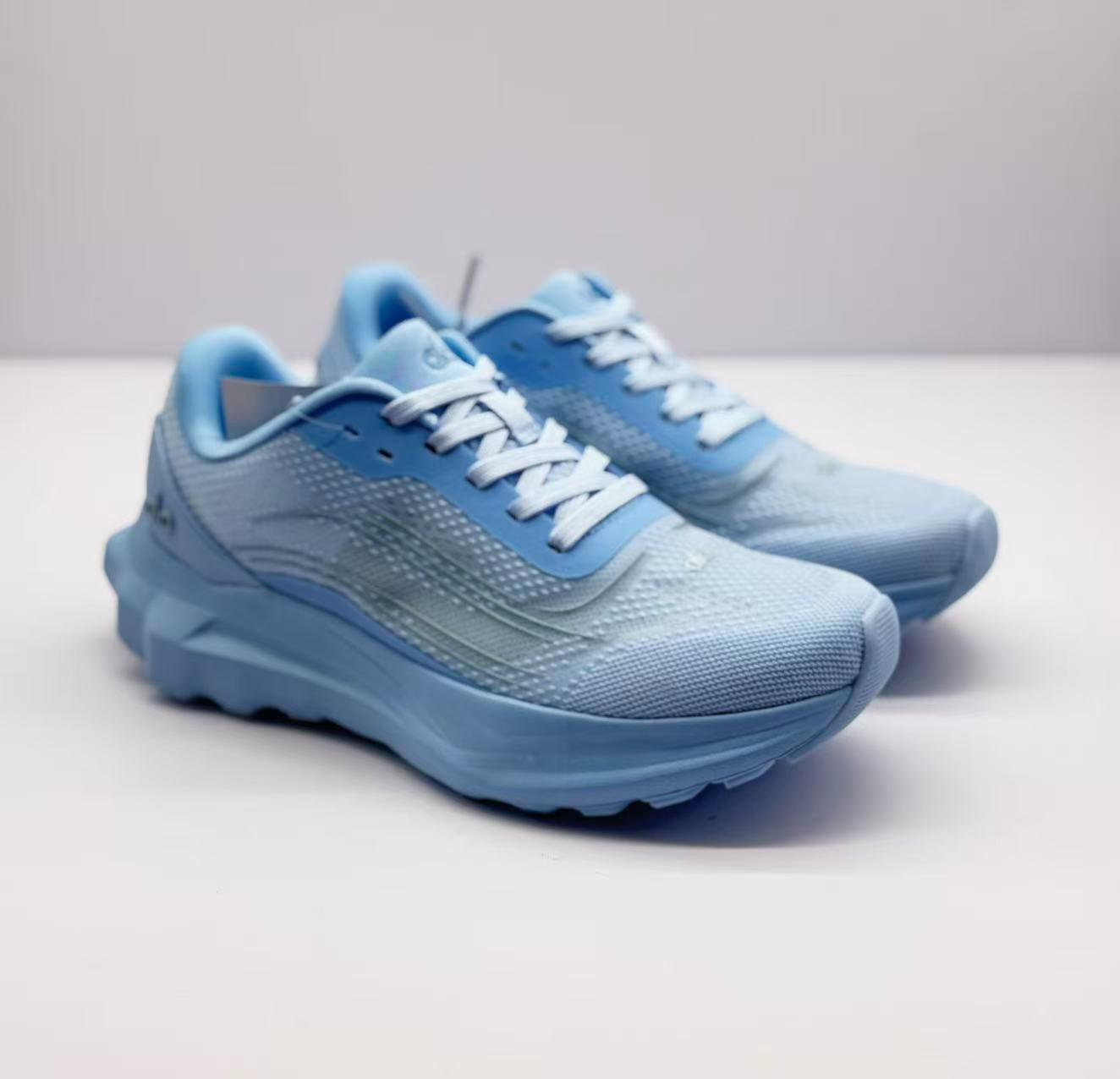 Alo Runner Crystal Clear Blue Running Shoes