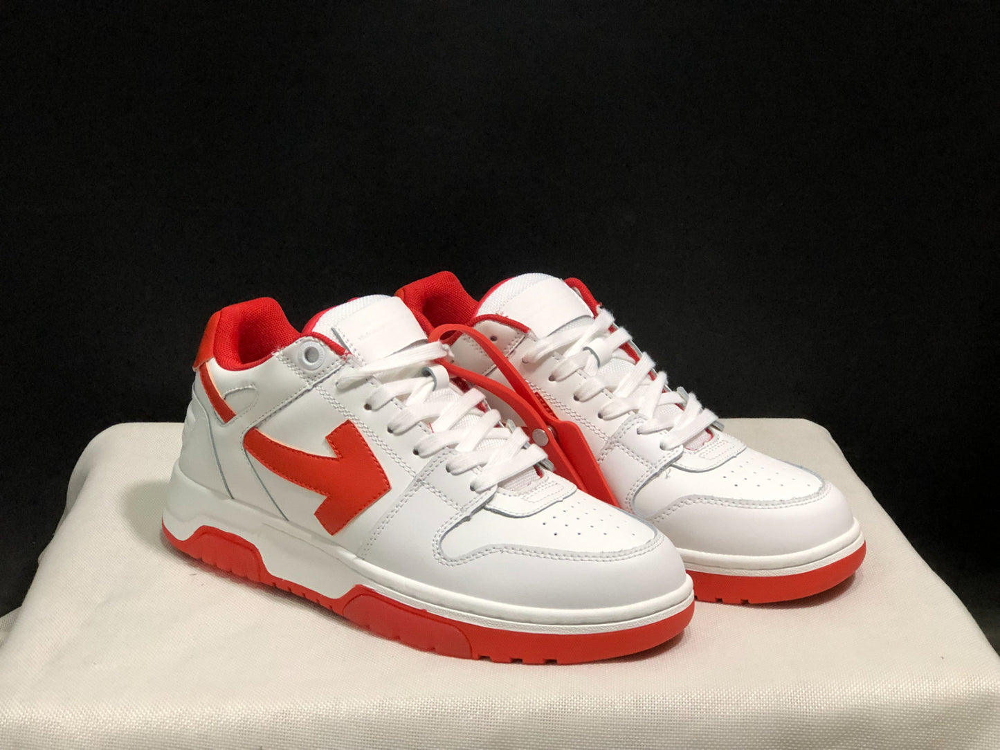 Off-White Out of Office Low White Red