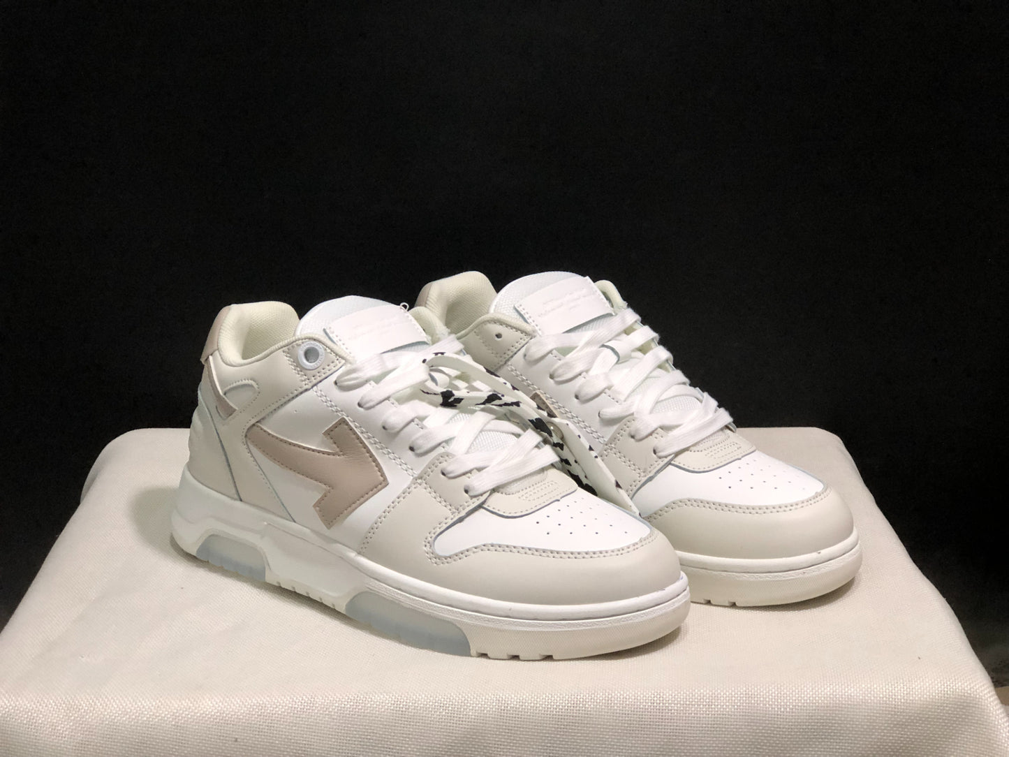 Off-White Out of Office Low WHITE - BEIGE