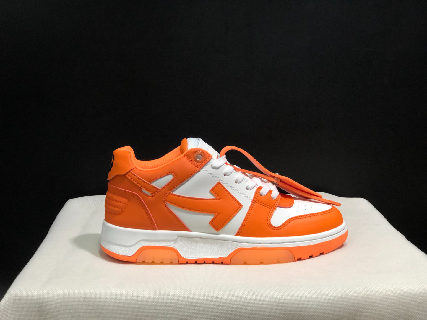 Off-white orange  rubber sole