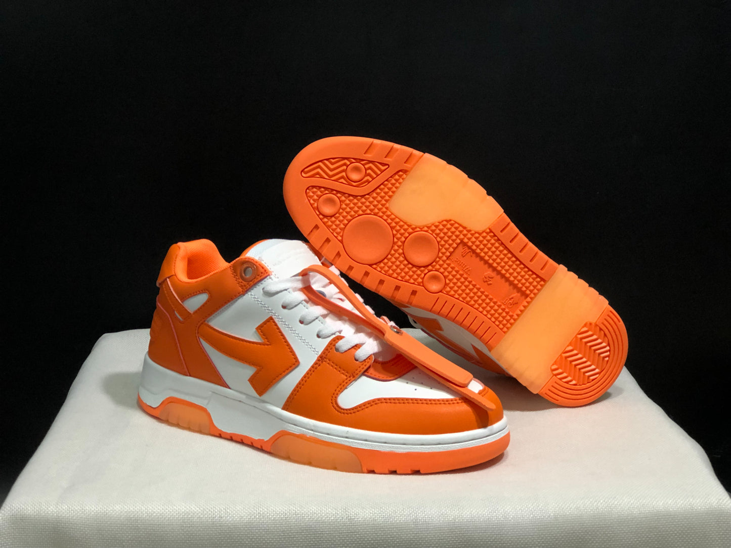 Off-white orange  rubber sole