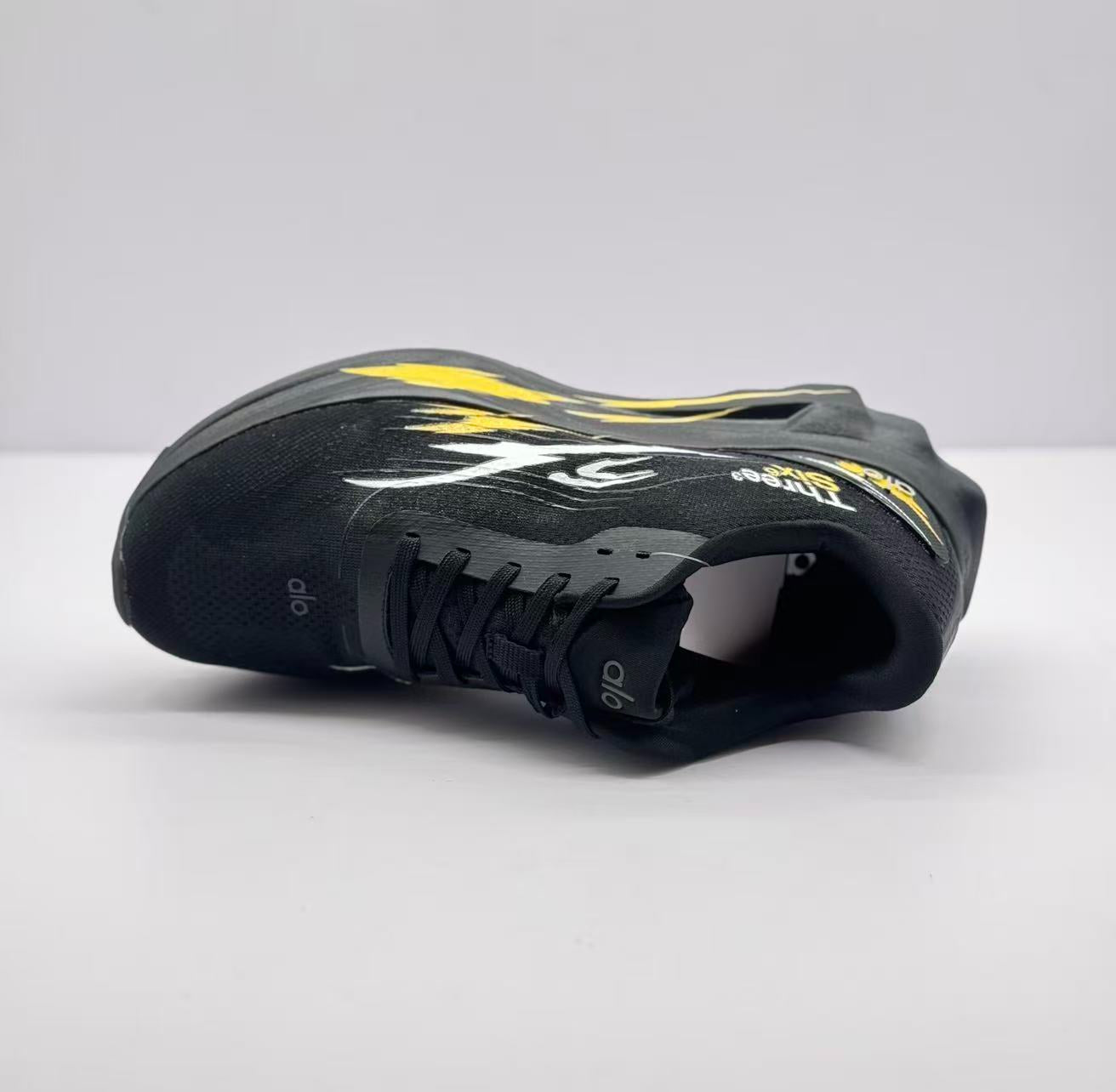 ALO running Blackyellow graffiti shoes
