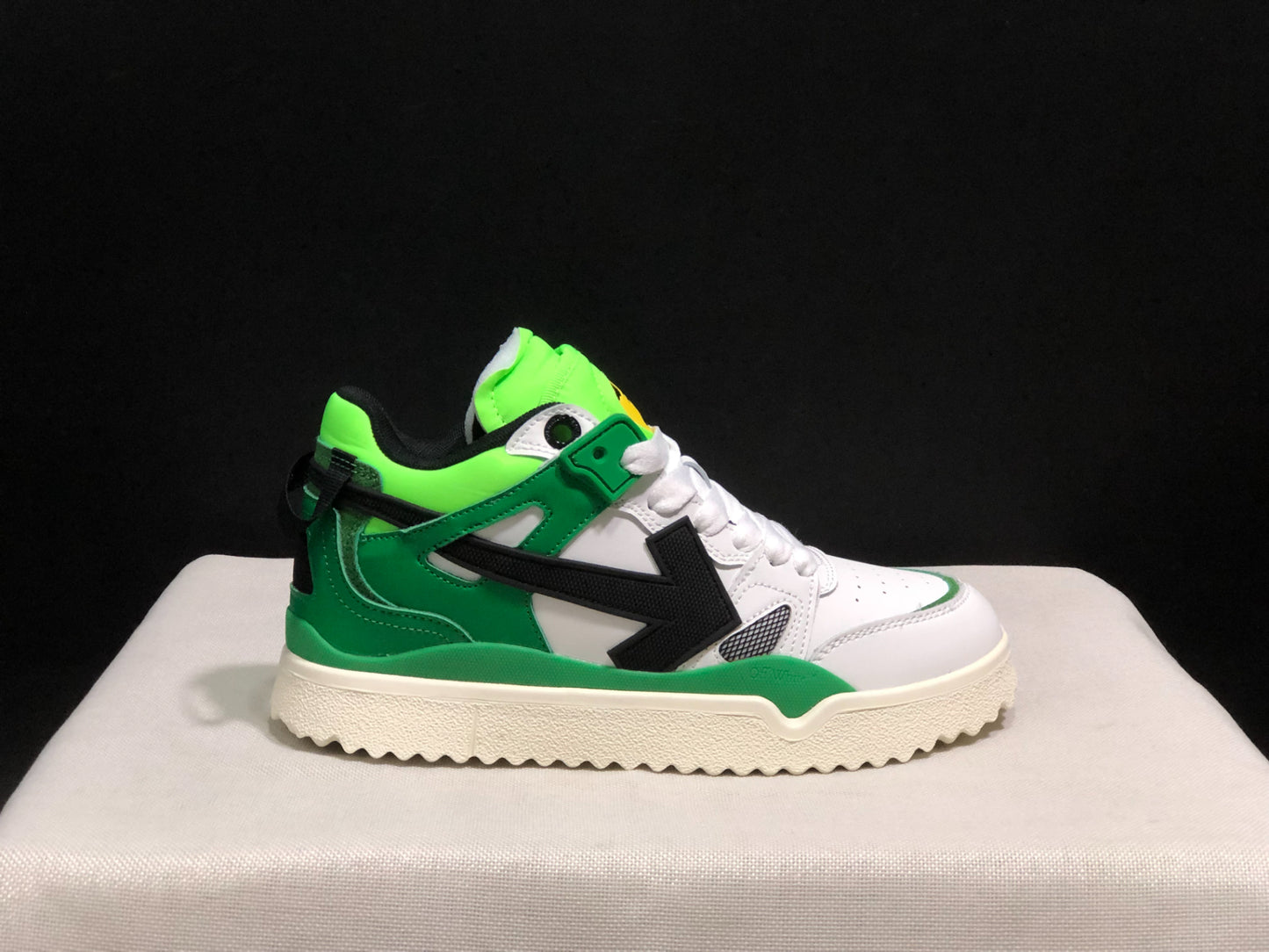 Off-white green white black arrow