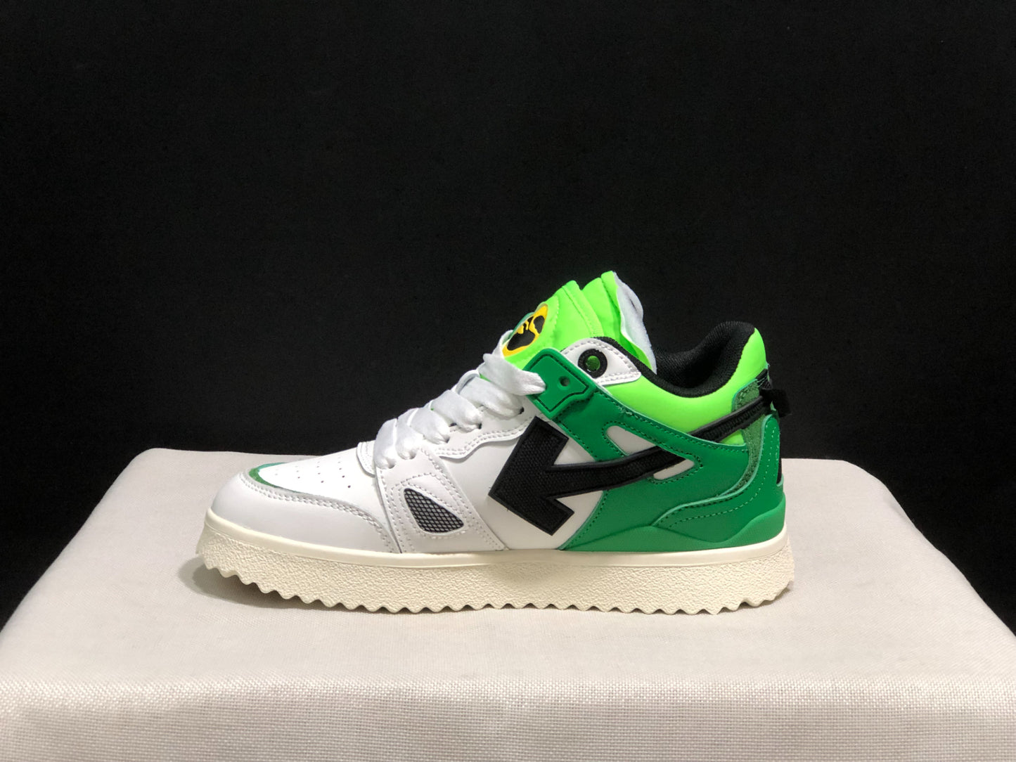 Off-white green white black arrow