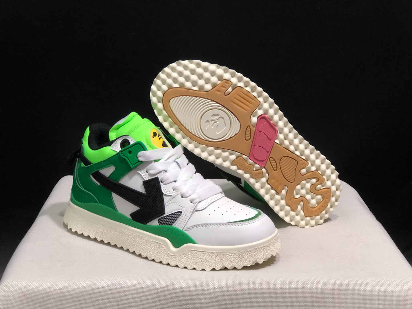 Off-white green white black arrow