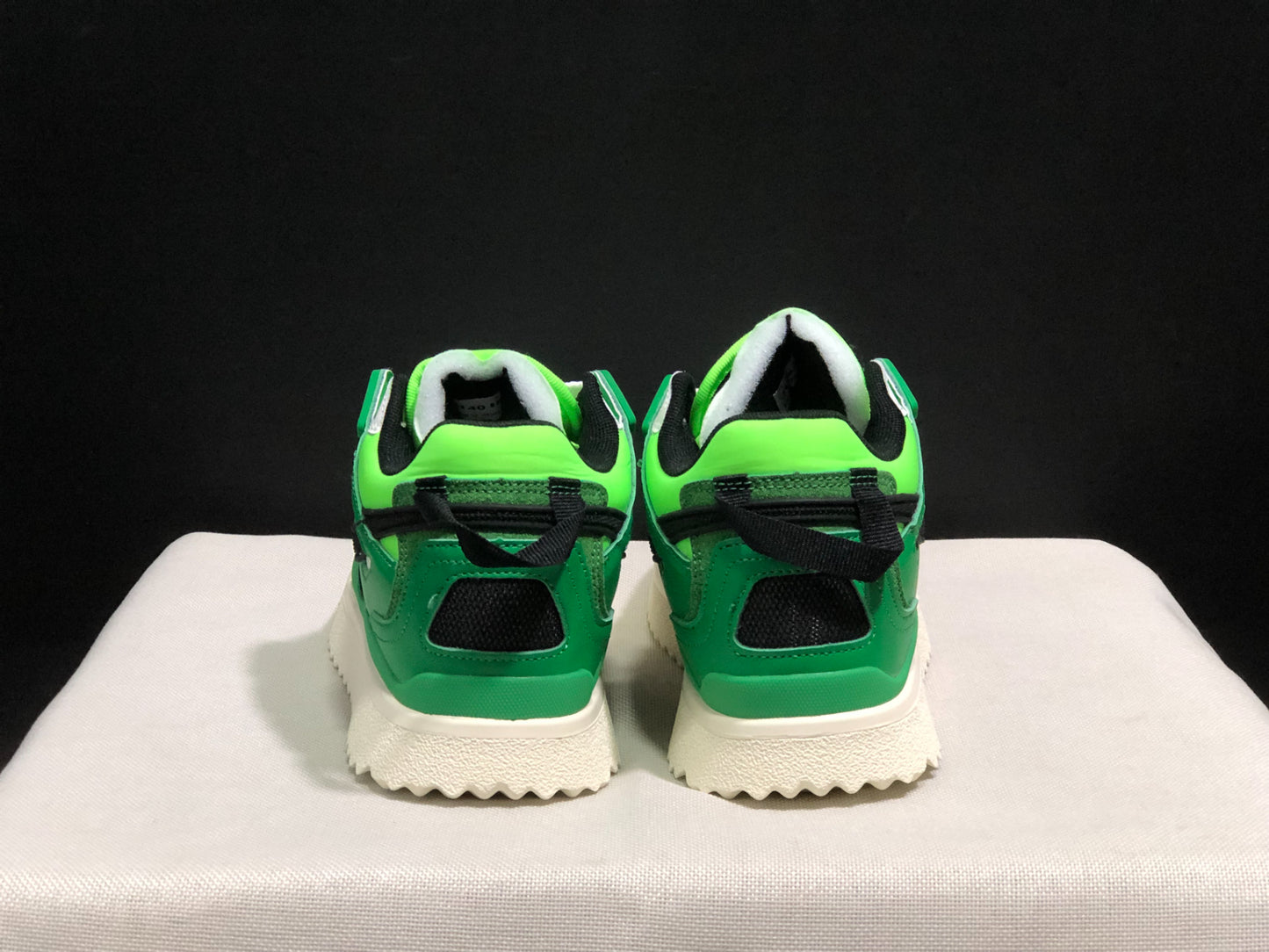 Off-white green white black arrow