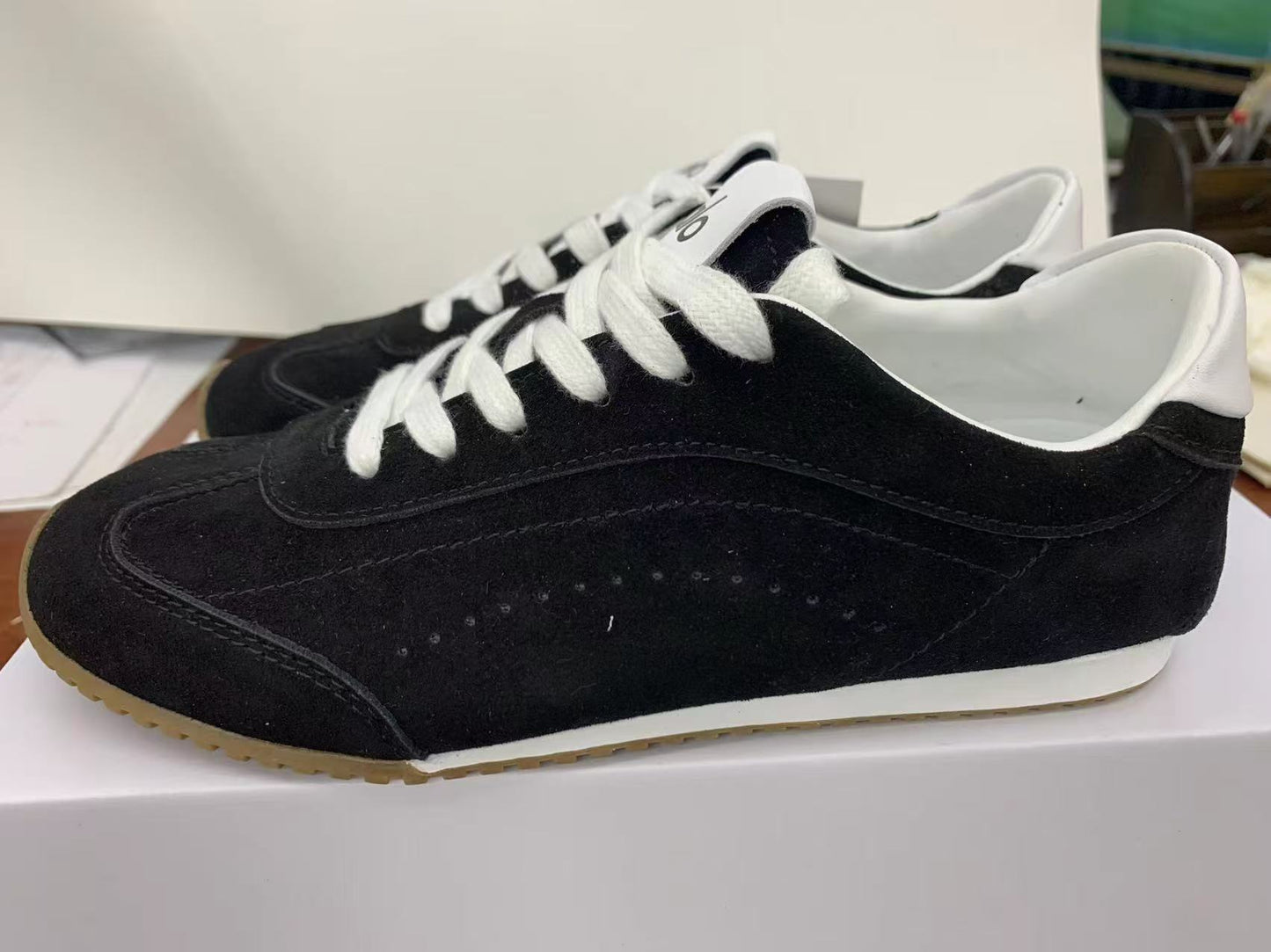ALO All-black German training shoes