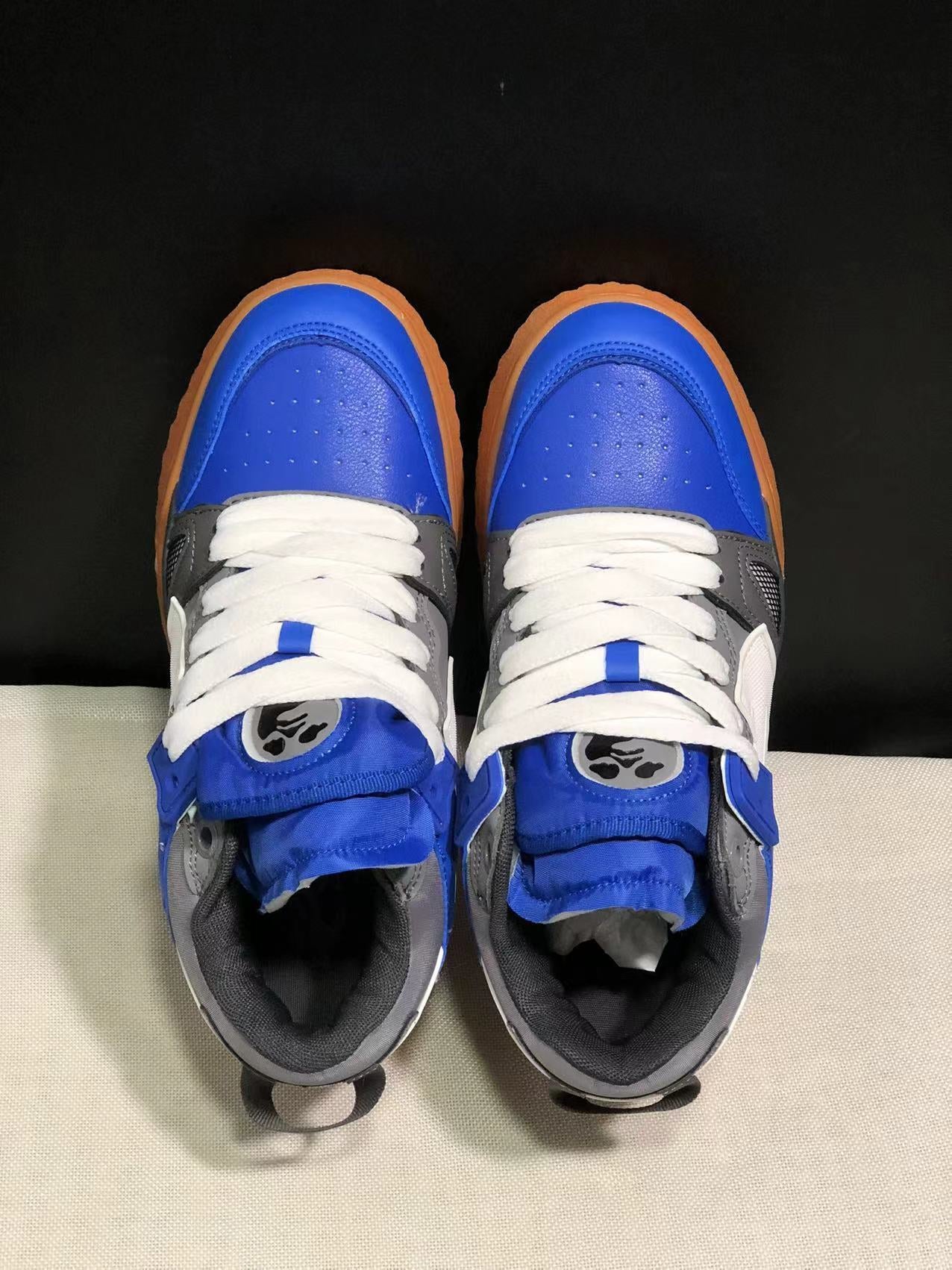 Off-white gray Blue white arrows