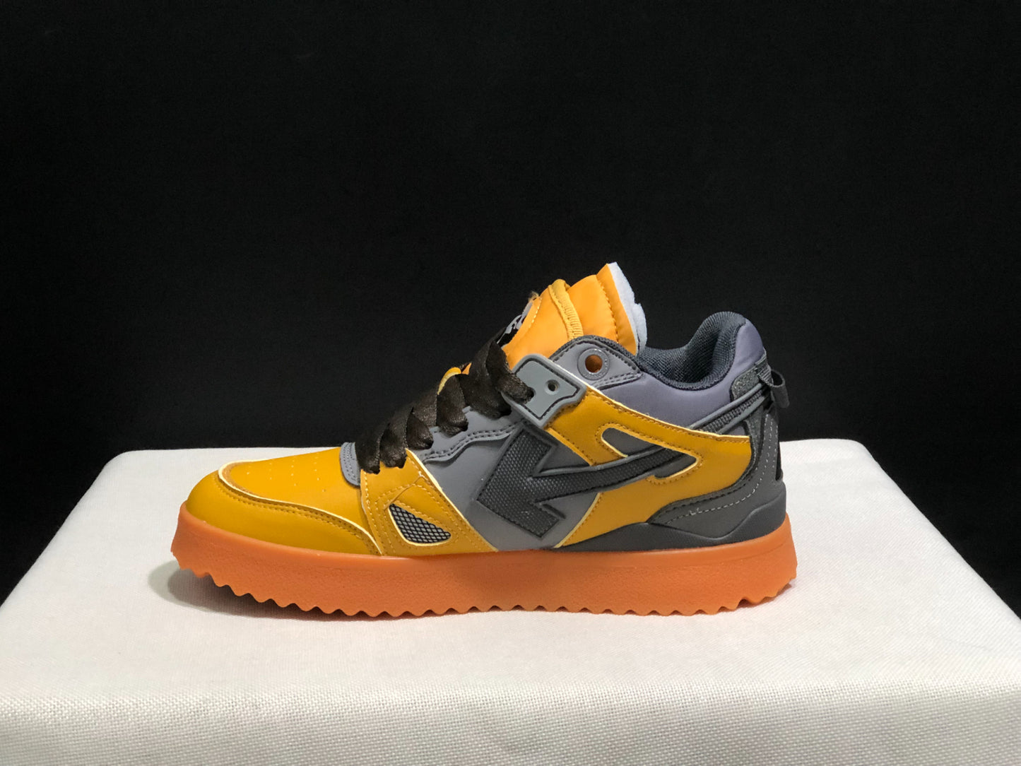 OFF-WHITE Gray Orange