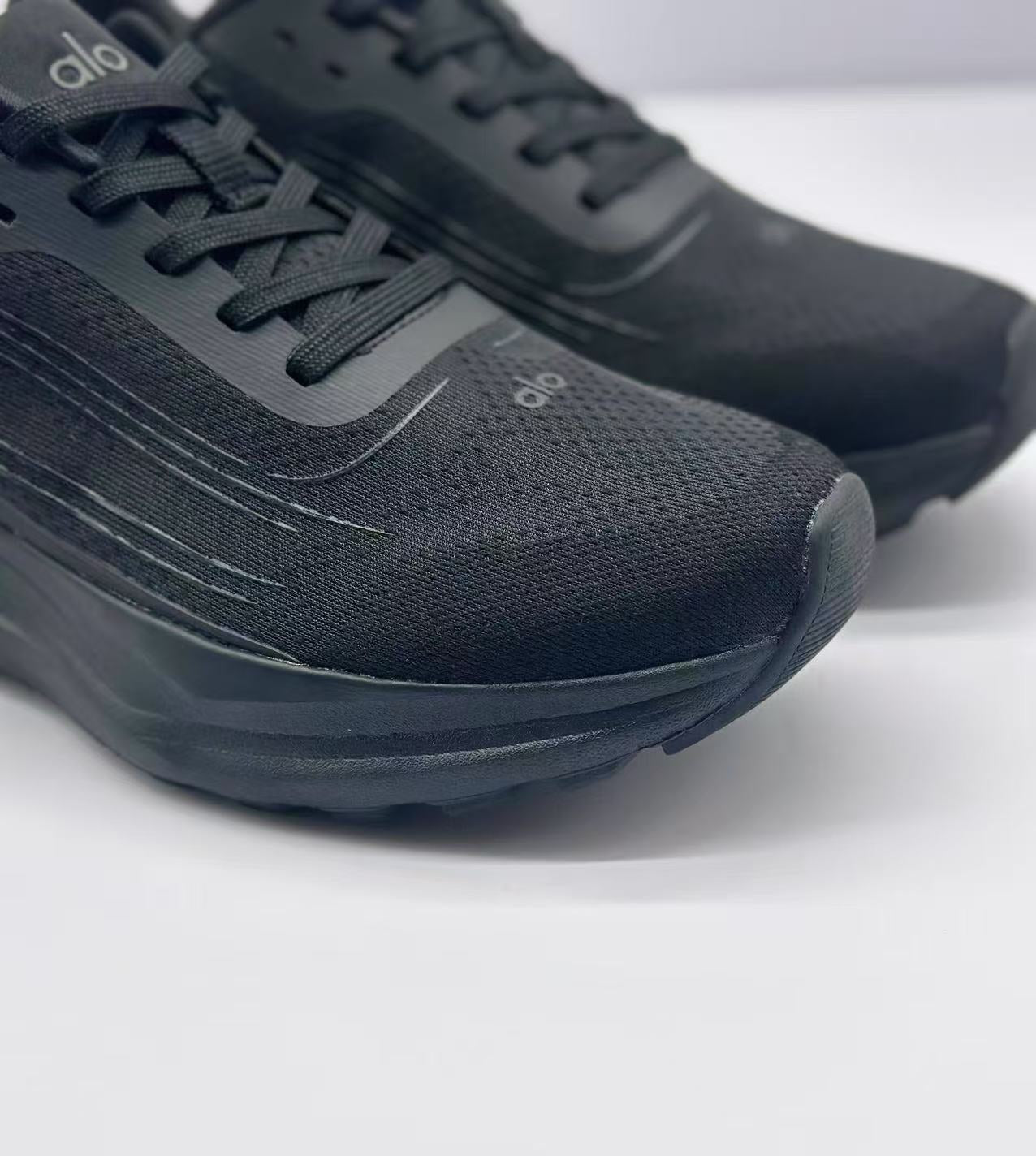 Alo Runner Black/Black