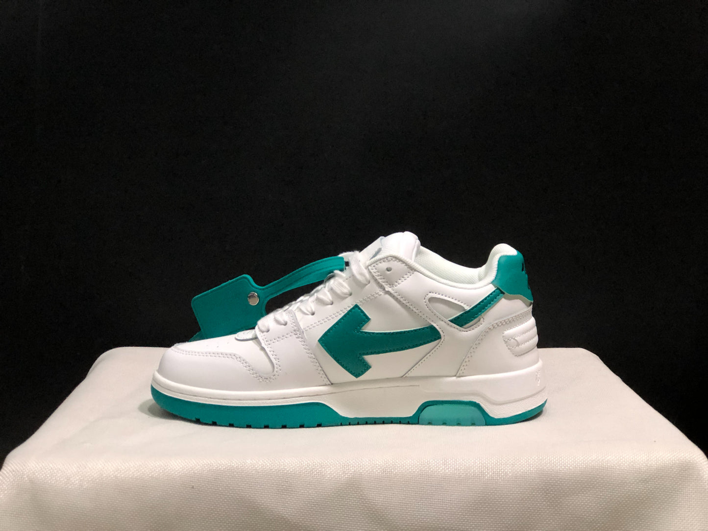 Off-White Out of Office White Green