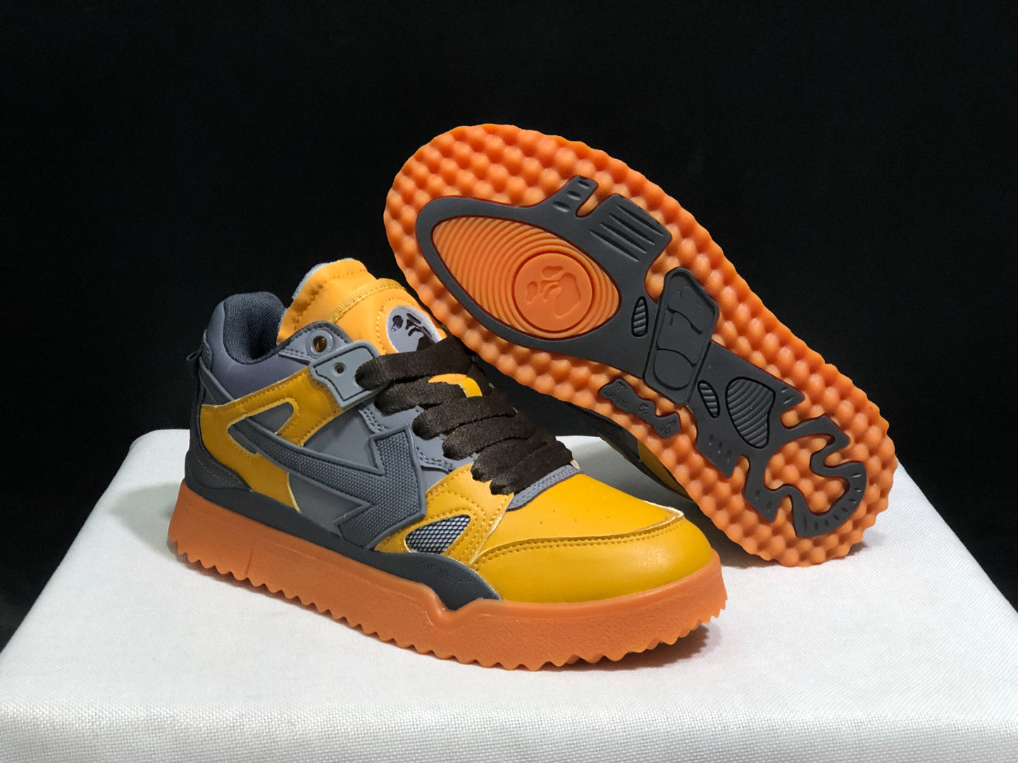 OFF-WHITE Gray Orange