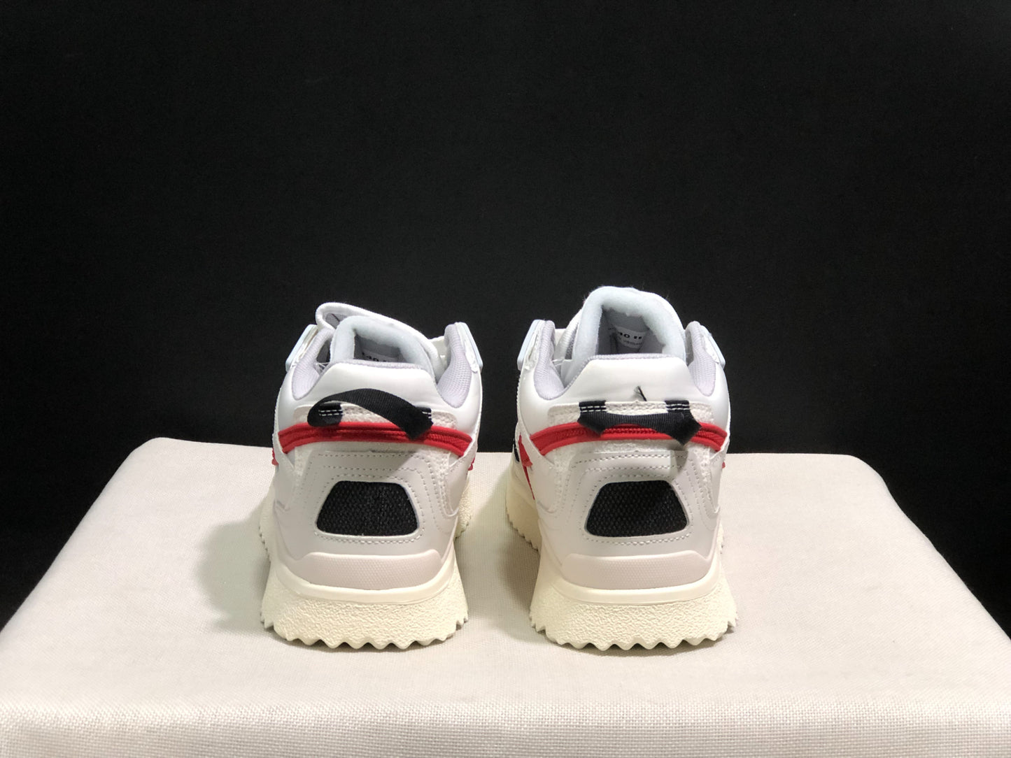 Off-White Mid-Top Sponge Sneakers White and Red