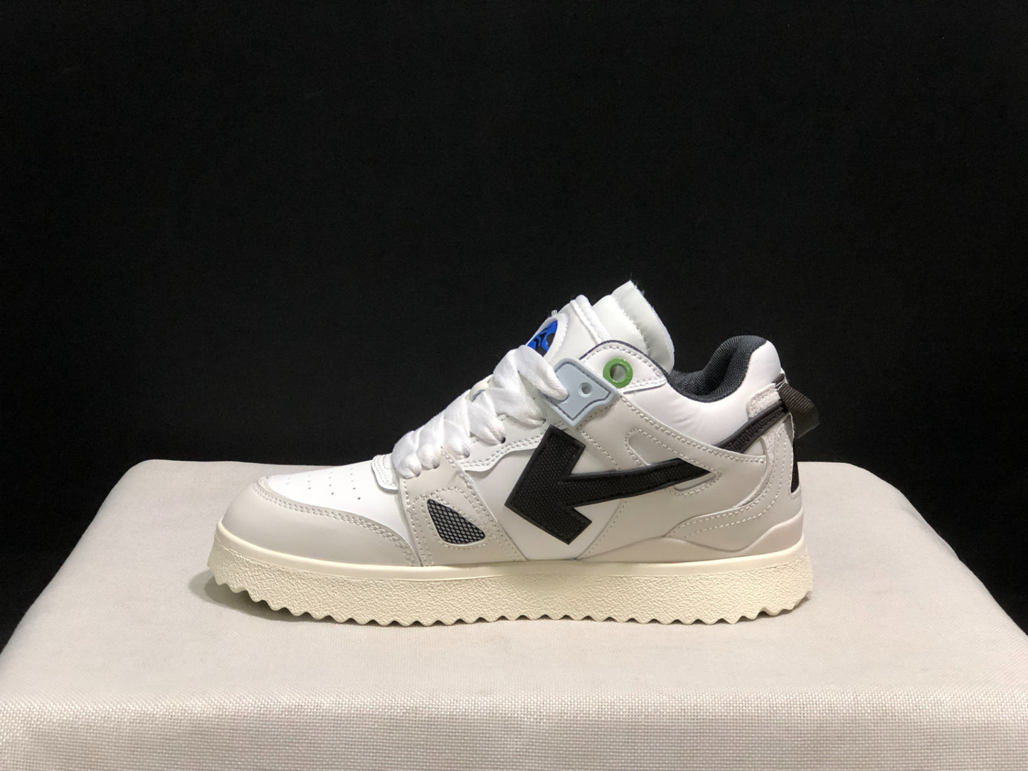 Off-White White & Black