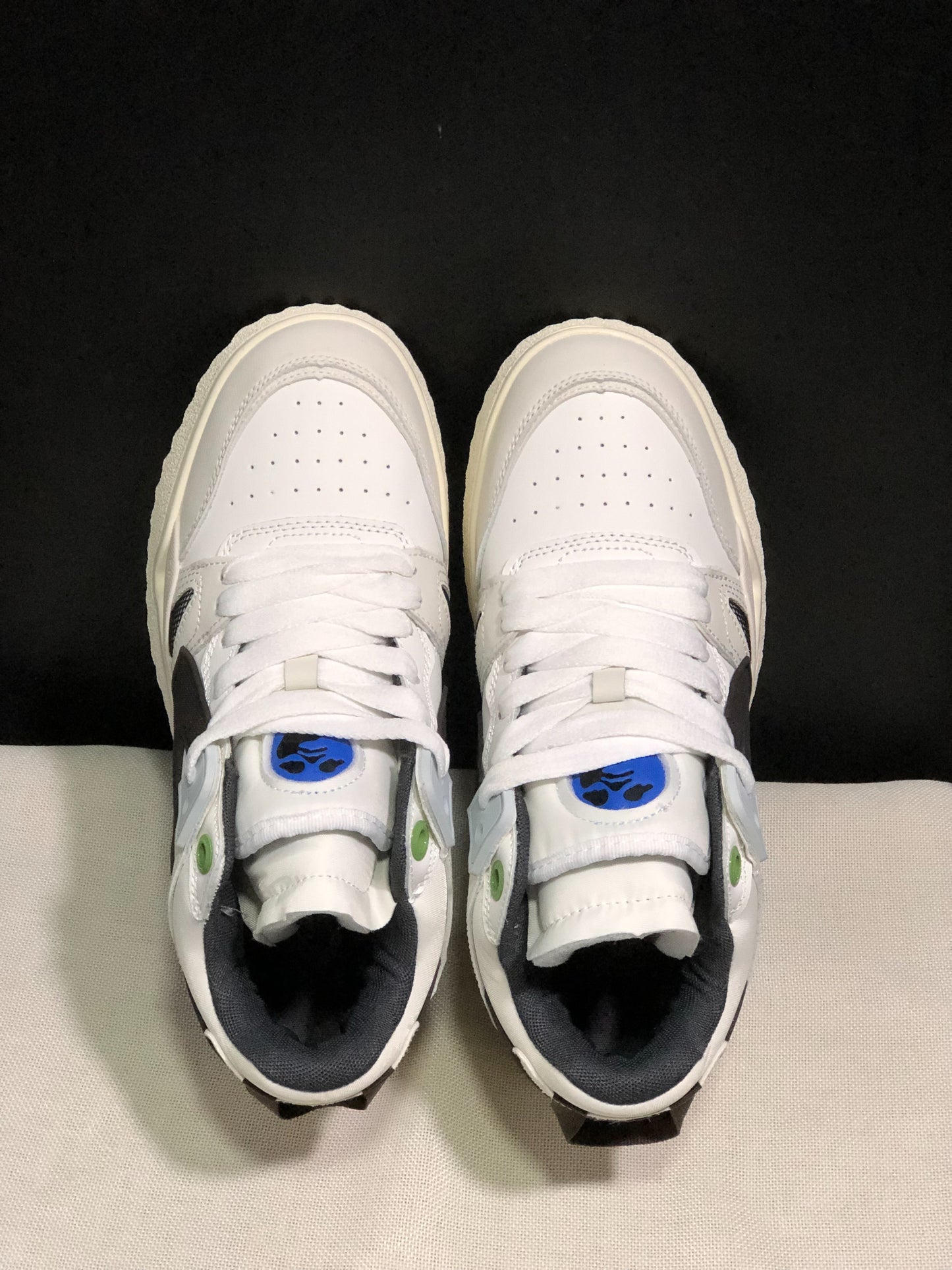 Off-White White & Black