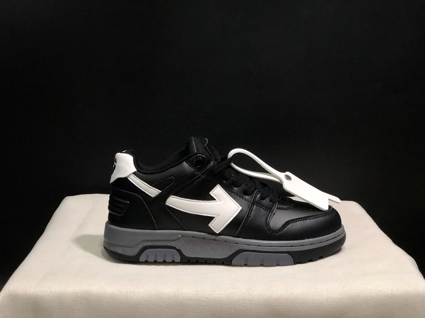 OFF-WHITE Out Of Office  Black Gray White