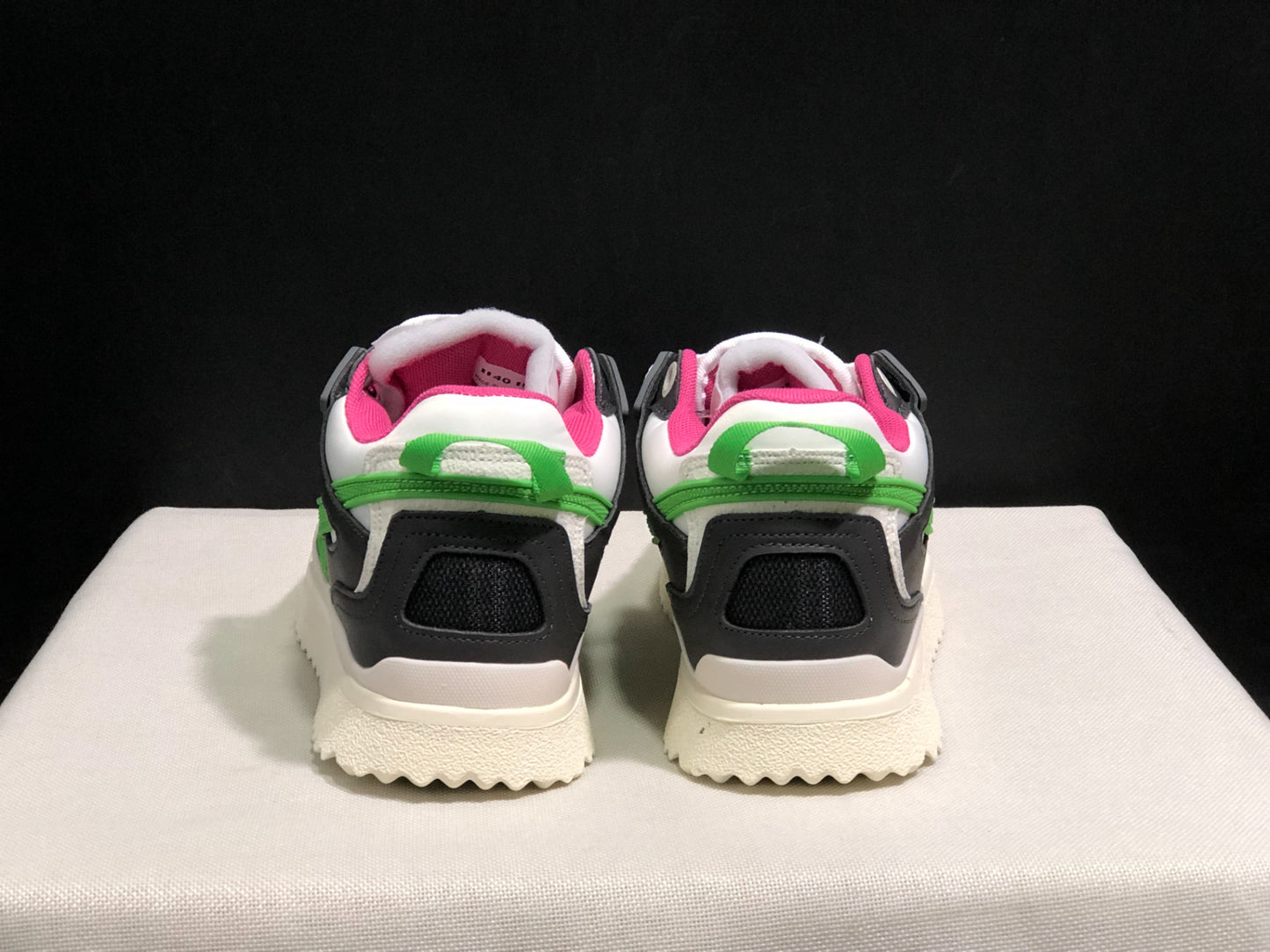OFF-WHITE Out Of Office Black green