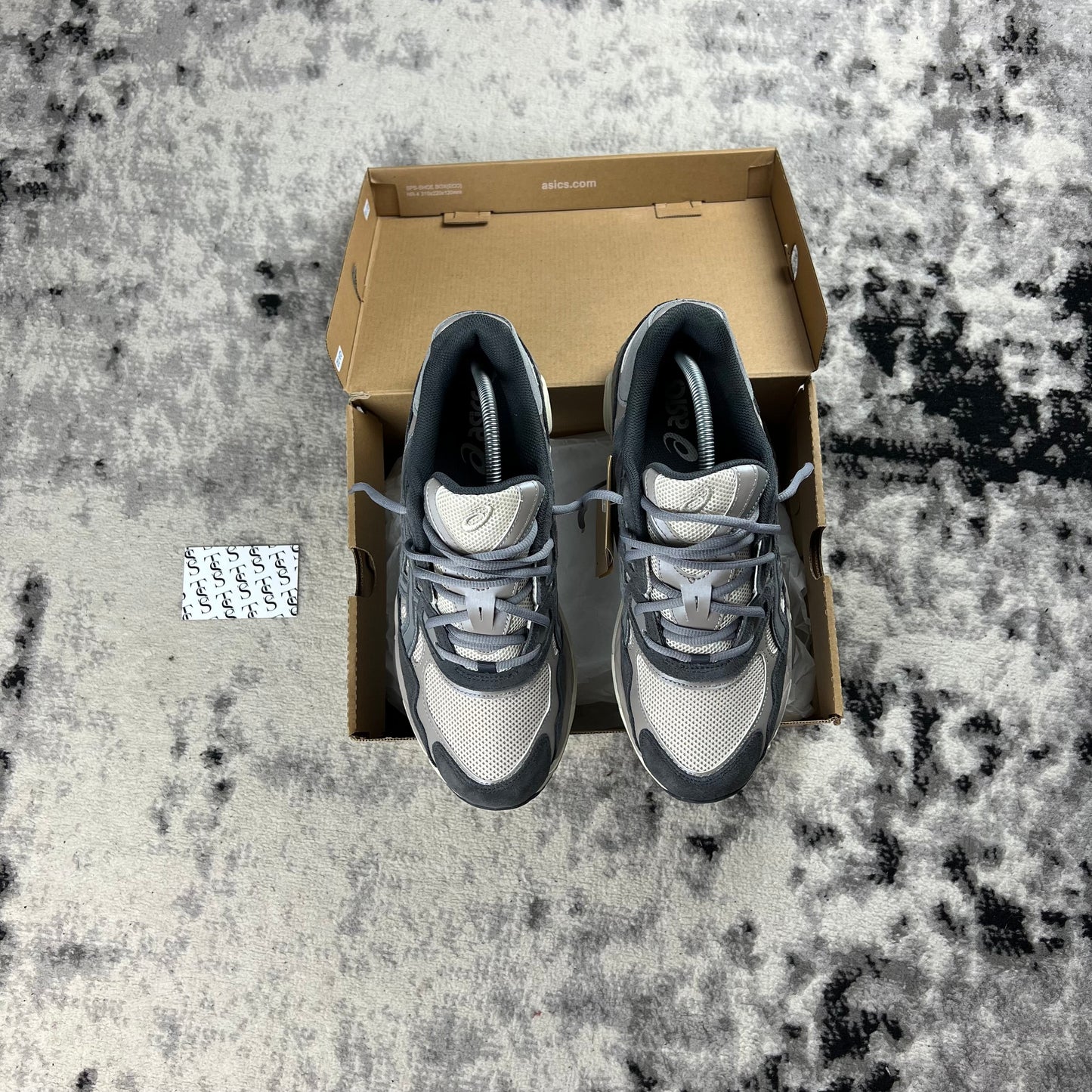 ASICS GEL NYC - OATMEAL / OBSIDIAN GREY