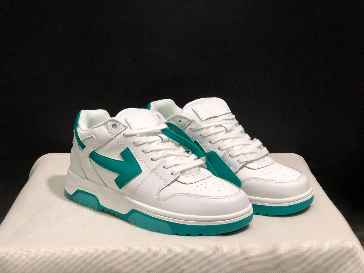 Off-White Out of Office White Green