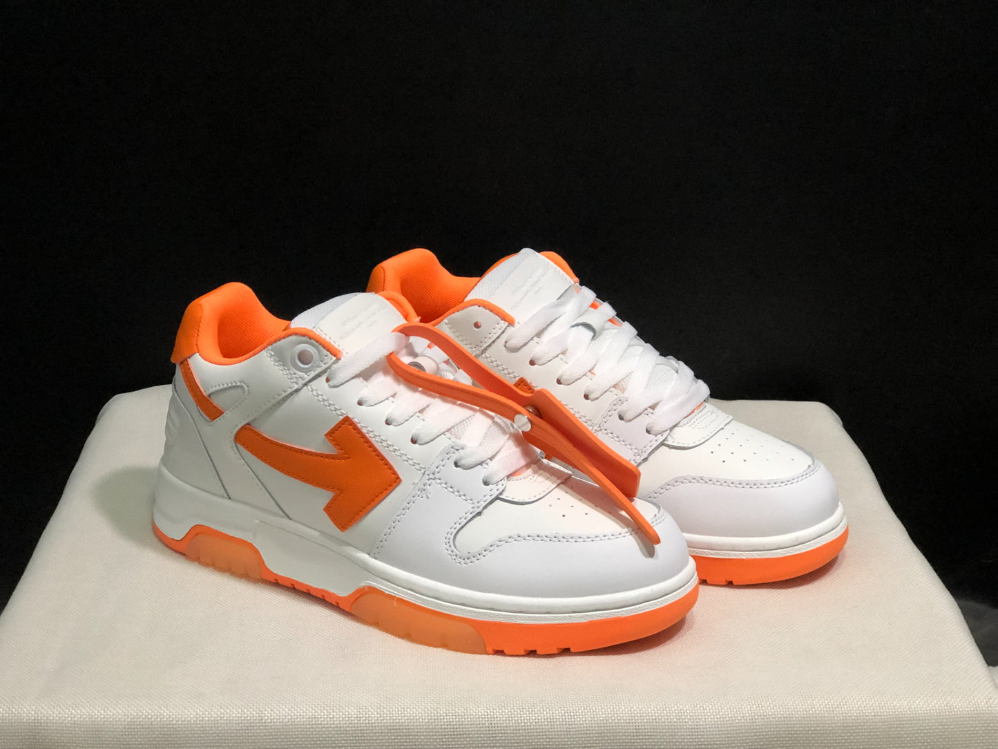 Off-White Out of Office White Orange