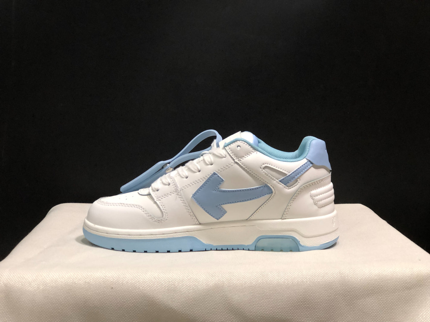 Off-White Sponge Mid Top White Light Blue Sneaker