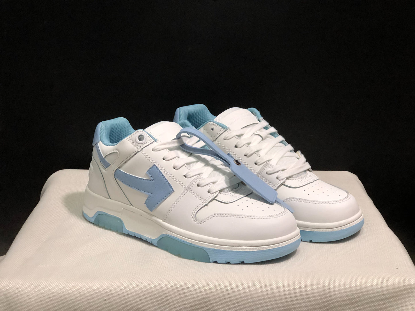 Off-White Sponge Mid Top White Light Blue Sneaker