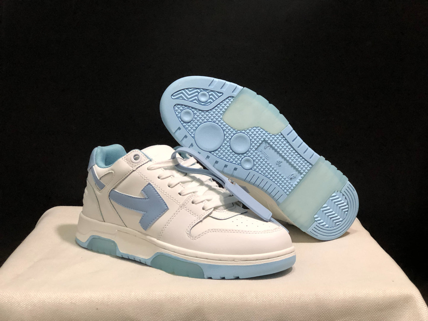 Off-White Sponge Mid Top White Light Blue Sneaker